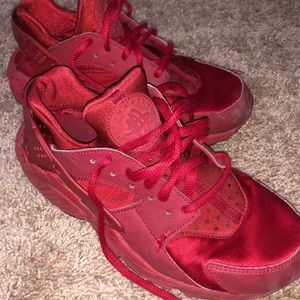 Red Nike Huaraches